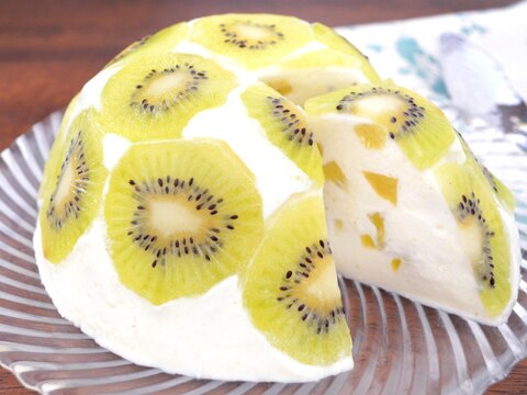 キウイとヨーグルトの冷たいケーキ